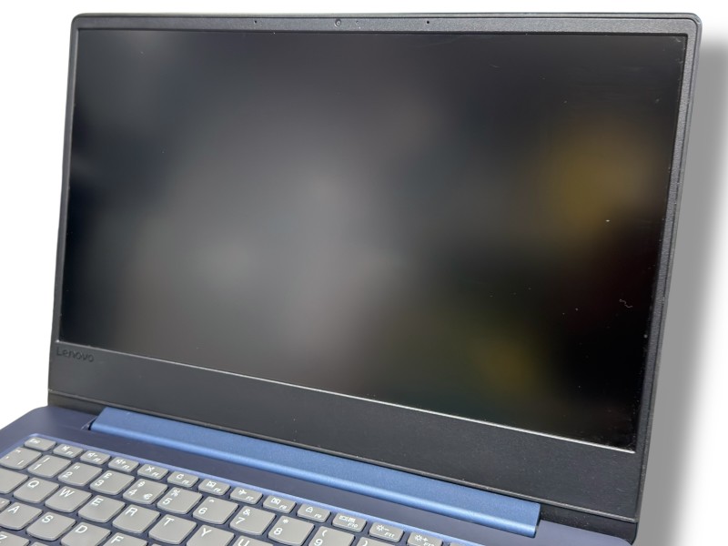 Lenovo Ideapad 330S-14Ikb Intel Core i3-8130U @ 2.20GHz 4GB 128GB