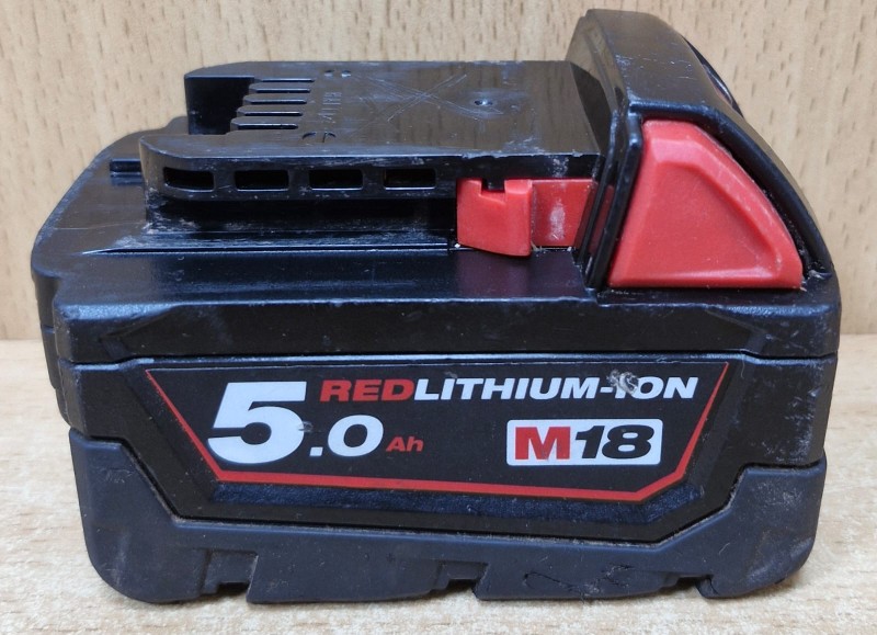 Cordless Tool Battery Milwaukee 18V 5.0Ah Battery 046500125026 Cash