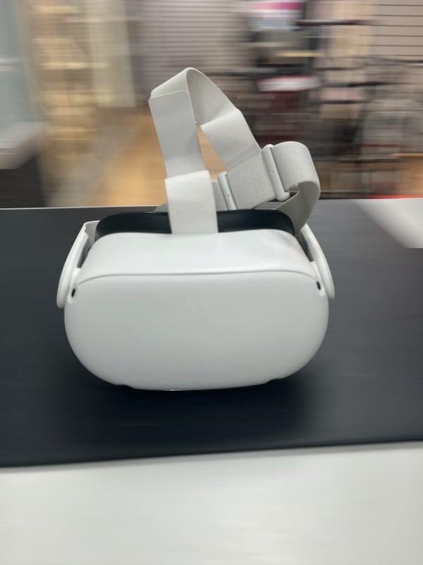 64GB Oculus Quest 2 for £149.99 Second Hand