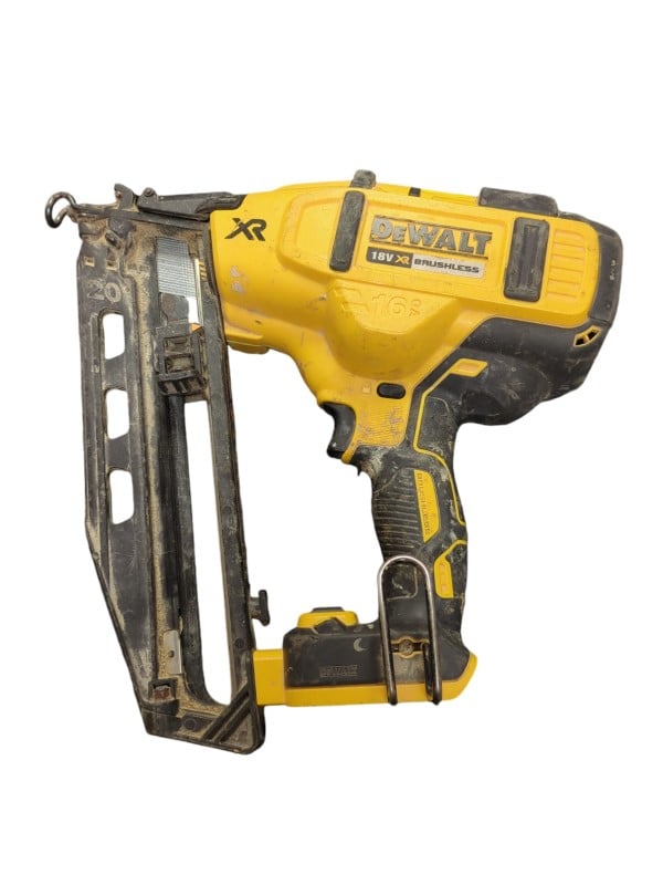 Second hand dewalt nail gun deals