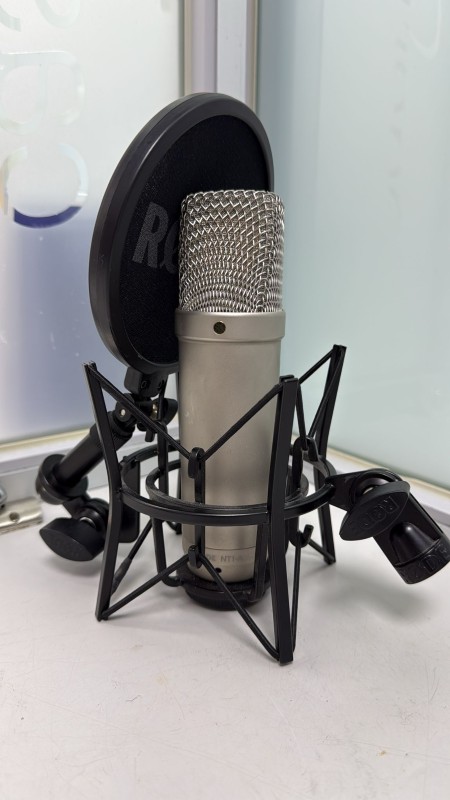 Rodes, Condenser Microphone With Shock Mount Stand And Acoustic Shield ...