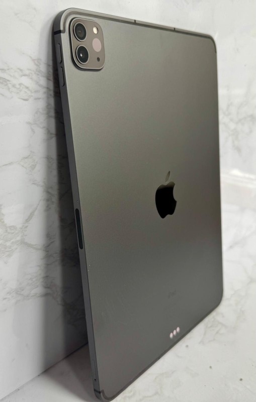 Apple iPad Pro 3rd Gen 128GB Black | 049000173392 | Cash Converters