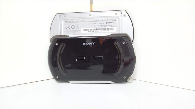 Sony PSP Go N1003 With Charger, Case & 8GB M2 Card PSP Go ...