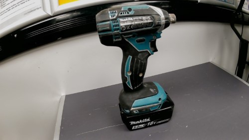 Makita dtd152 impact driver with battery and charger discount