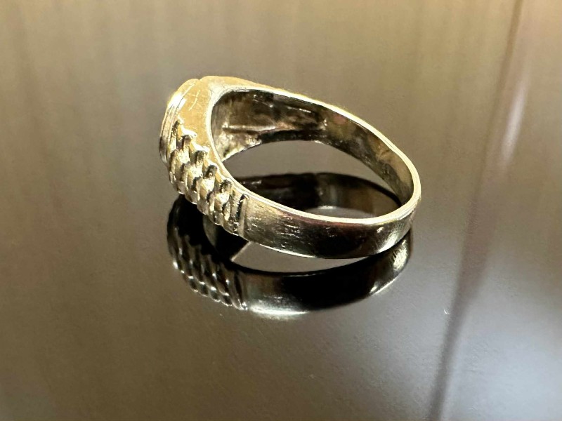 9ct Clock Signet Ring 9K Gold Yellow Gold Ring SizeT | 055400036090 ...