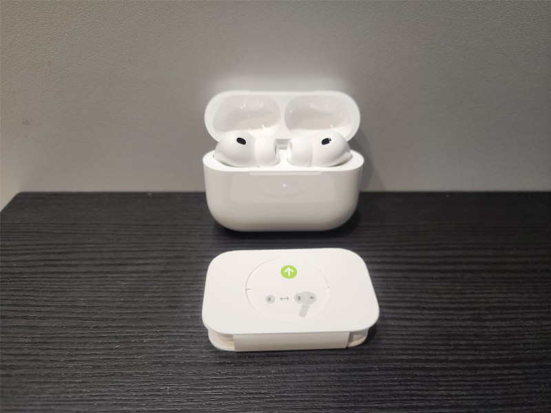 Air Pods Pro セット Apple Airpods Pro 3 A3063+A3064 - A Grade - White for £159.99