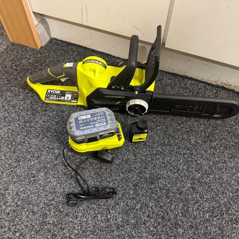 Chainsaw Ryobi | 046000135732 | Cash Converters