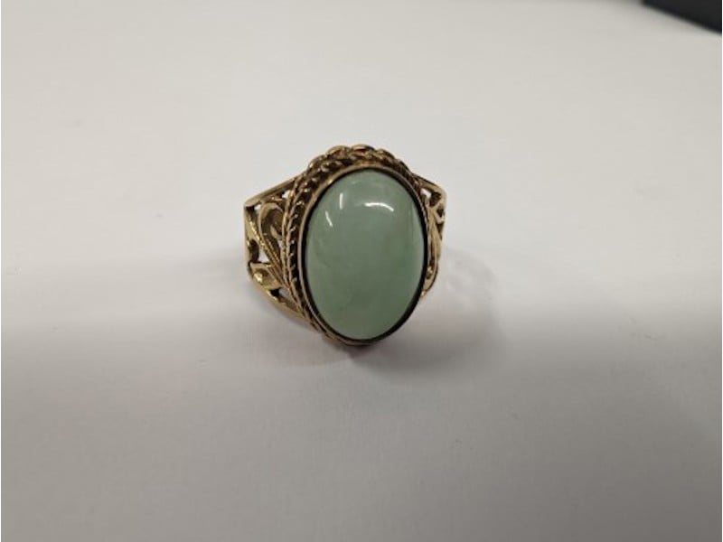 9ct Large Jade Stone Yellow Gold Ring With Stone SizeR 048800200896 9ct-large-jade-stone-yellow-gold-ring-with-stone-sizer-048800200896