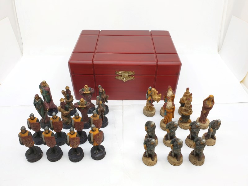 Star Wars by Royal Selangor 015502 Classic Chess Set
