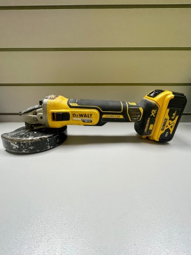 Dewalt Dcg405 18V Angle Grinder With 5.0 Ah Battery Dcg405