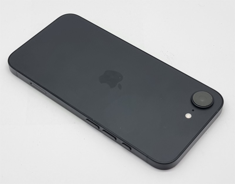 Apple iPhone 17E iPhone 17 256GB Black for £579.99 Second Hand