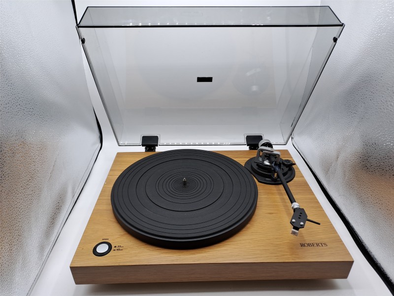Roberts Turntable Rt-100 | 044600117604 | Cash Converters