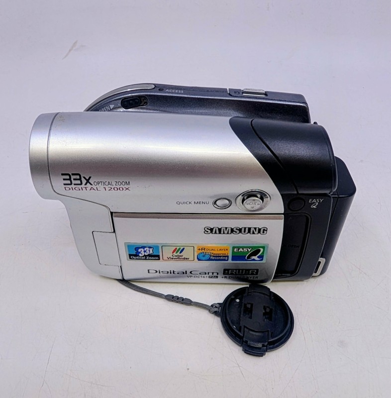 ✨美品✨Win11✨8GB✨SSD 240GB✨15.6インチ✨カメラ、DVD✨ Samsung Digital Camcorder 33X Optical Zoom Silver With Cables Vpc