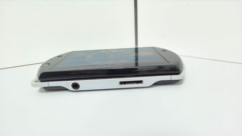 Sony PSP Go N1003 With Charger, Case & 8GB M2 Card PSP Go ...