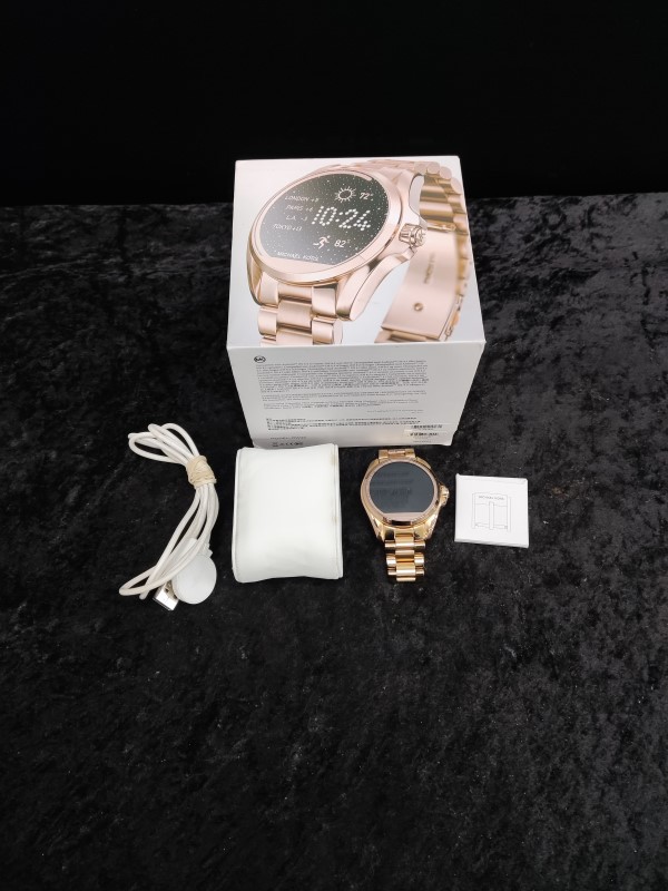 Michael kors mkt5004 smartwatch sales