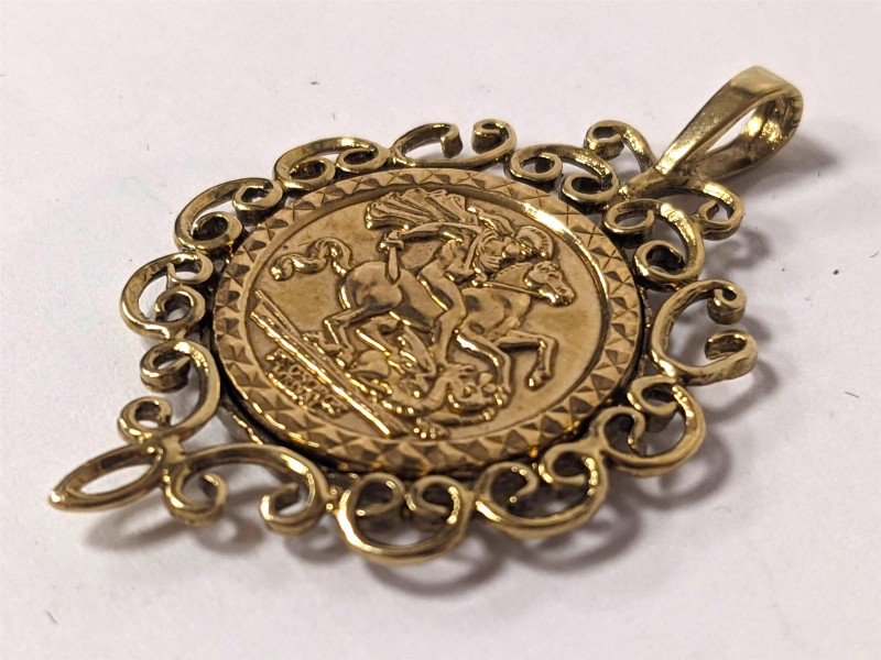 9ct St George Stamp Pendant Yellow Gold Pendant 3.7G | 015600270615 ...