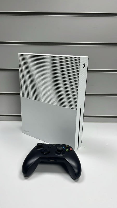 Console Xbox 360 Microsoft (modèle 2009) D'occasion - Connectique HDMI