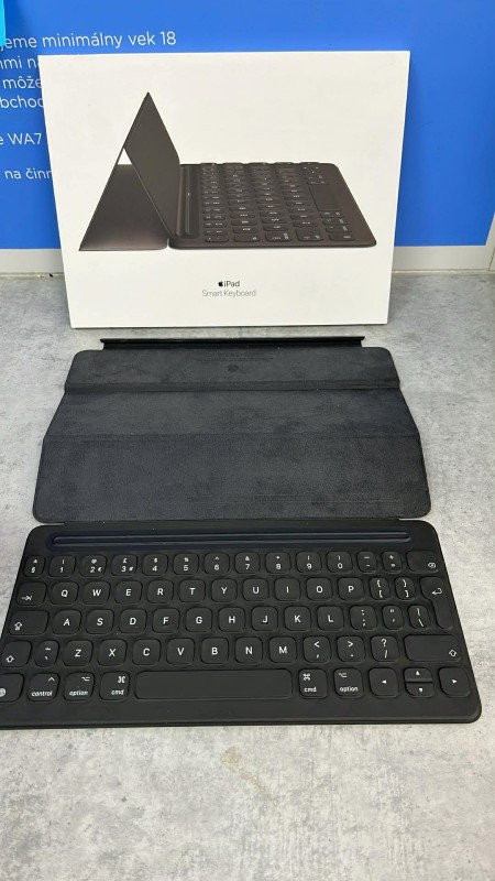 PC周辺機器 【美品】Apple 純正 iPad スマートキーボード A1829