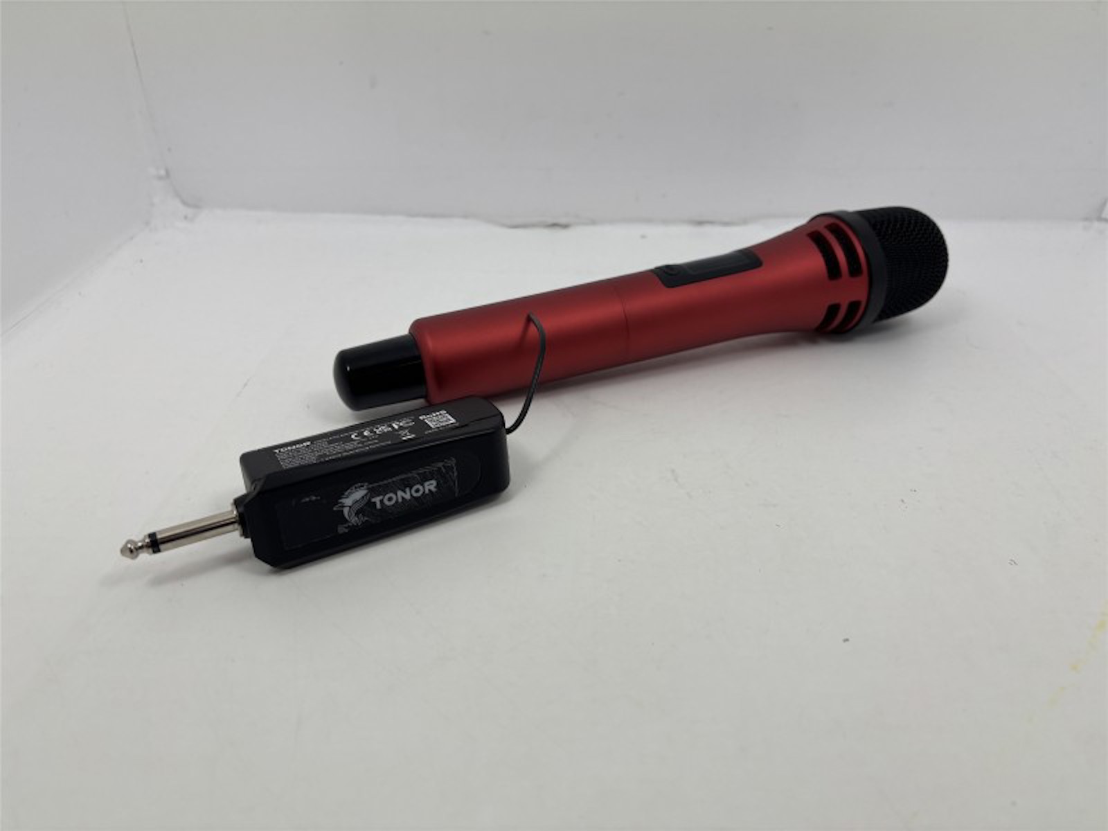 Microphone Computer Red Unbranded Wireless Microphone Red | 015700302952 | Cash Converters