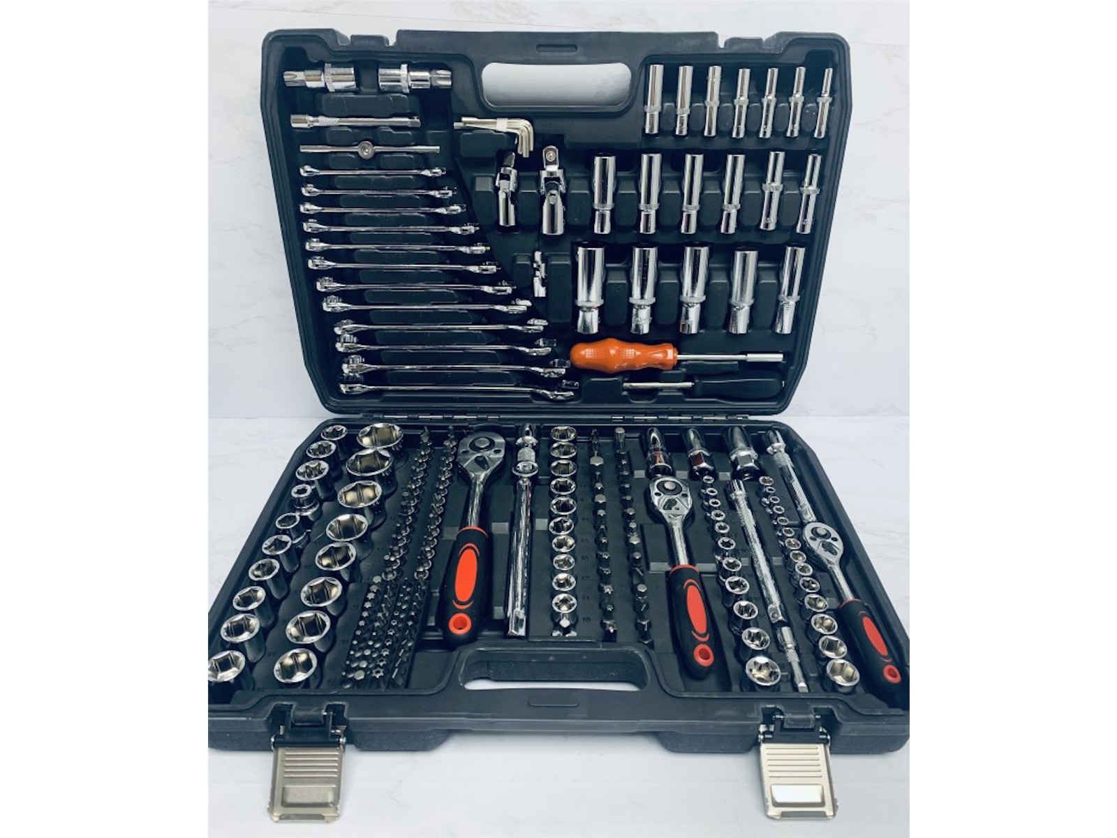 216 Socket Set Cr-V 216 Pcs Socket Set | 049100361757 | Cash Converters