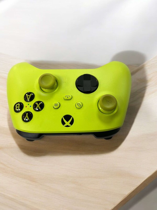 Shop Gaming Gaming Peripherals Game Controllers Xbox Controller