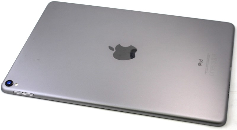 Apple iPad Pro A1701 64GB Silver for £59.99 Second Hand