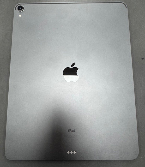 Apple iPad Pro 3rd Gen 256Bg SSD 256GB Black | 017900196412 | Cash ...