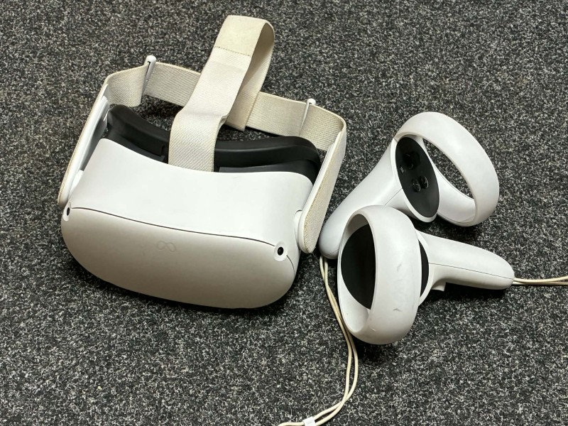 64GB Oculus Quest 2 for £149.99 Second Hand