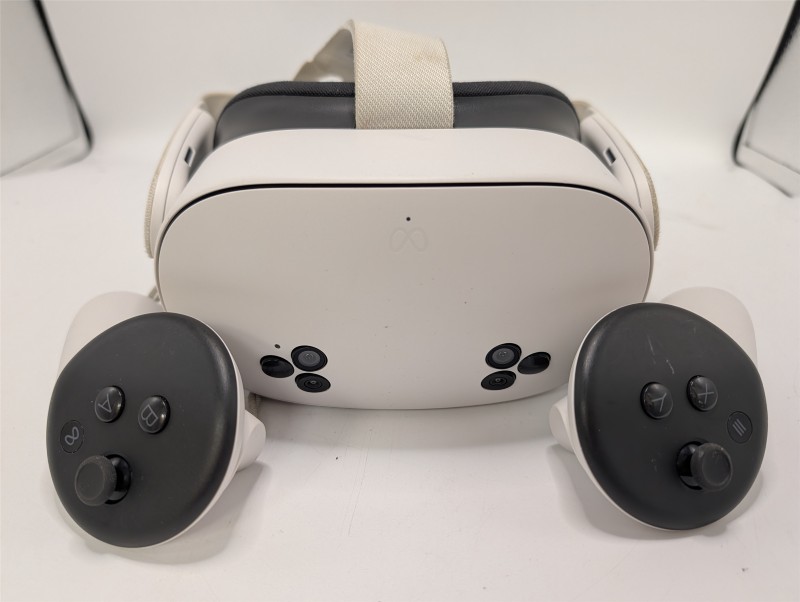 Quest 2 - 128GB Meta White for £119.99 Second Hand