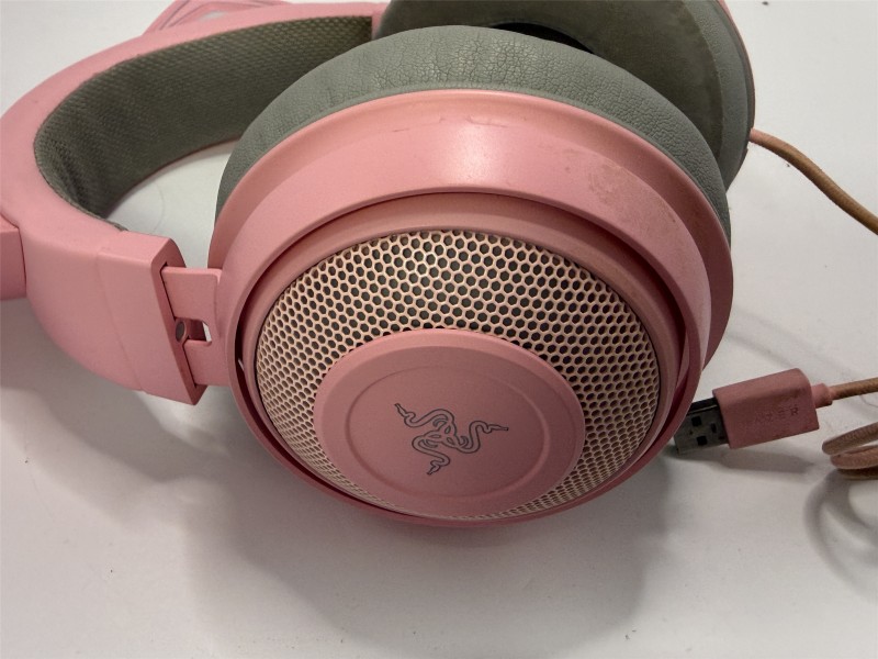 Razer Kraken Kitty Edition Pink for £35.99 Second Hand