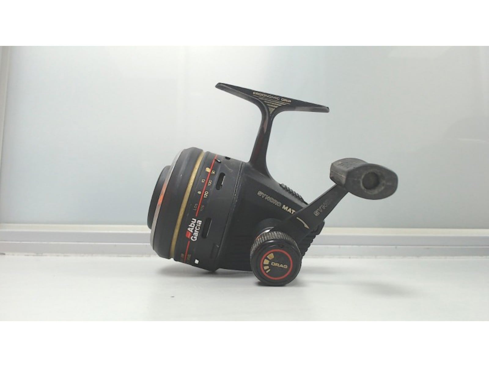 abu garcia 1044 spinning reel Beast BST5000H and Carbon Matrix drag for smooth power in fresh or saltwater. BOXED ABU GARCIA 1044 Closed