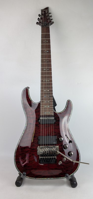 Schecter Diamond Series Hellraiserレッド Used Schecter Diamond Series Hellraiser Electric Guitar