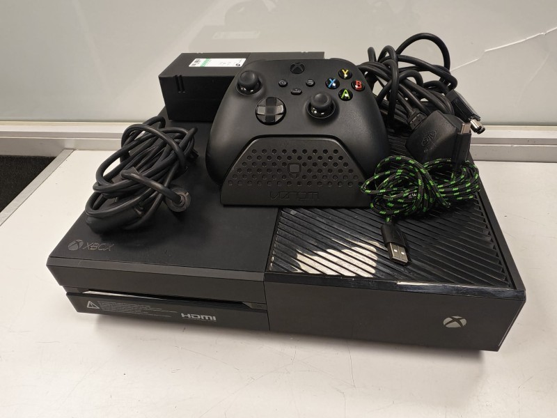 Xbox One Halo Edition Xbox One 500GB Black for £79.99 Second Hand