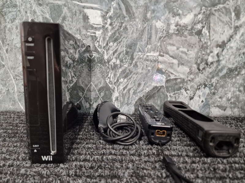 Nintendo Wii Black for £39.99 Second Hand