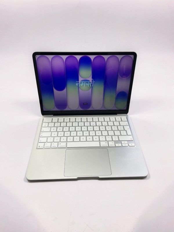 Apple Macbook Neo A18 Pro 8GB Silver for £499.99 Second Hand