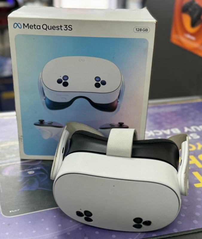 Meta Quest 3S Vr Headset (With Controllers) - 128GB White for