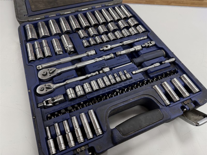 Bluepoint 100 Piece Socket Set Black | 039600429539 | Cash Converters
