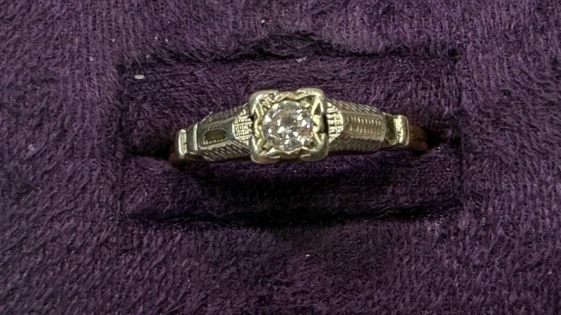18Ct Yellow Gold & Platinum Diamond Channel Ring Ring With Stone Size L ...