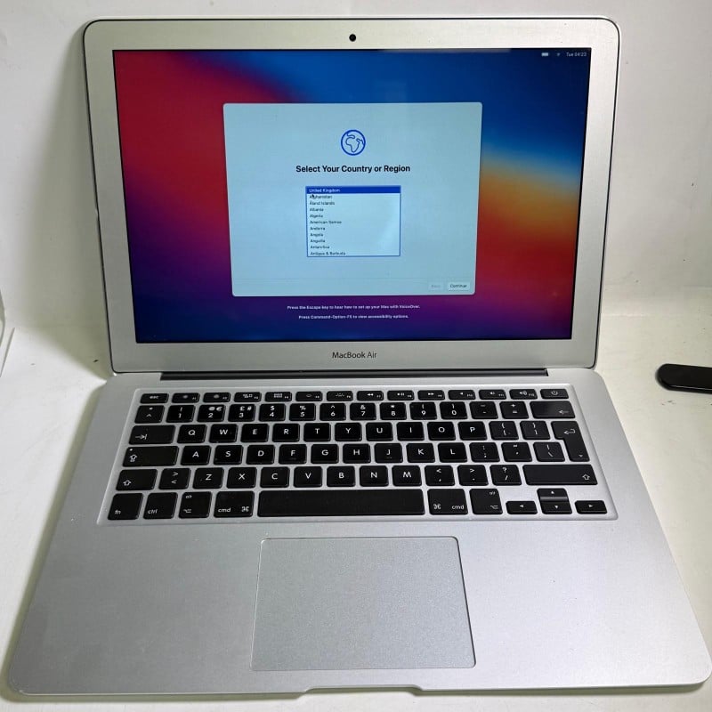Apple Macbook Air - Mid 2013 - 250GB HDD - 4GB Ram - Intel i5