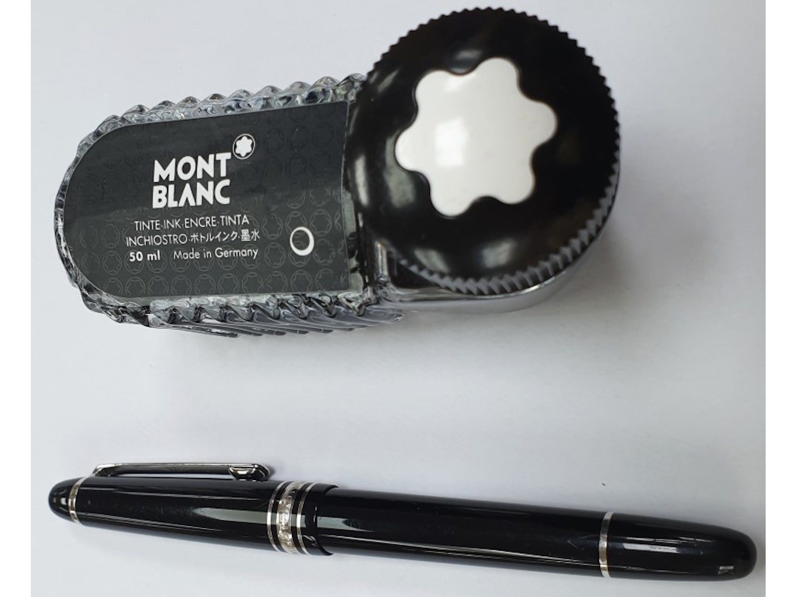 Montblanc 14K Fountain Pen (4810 With Ink) Black for