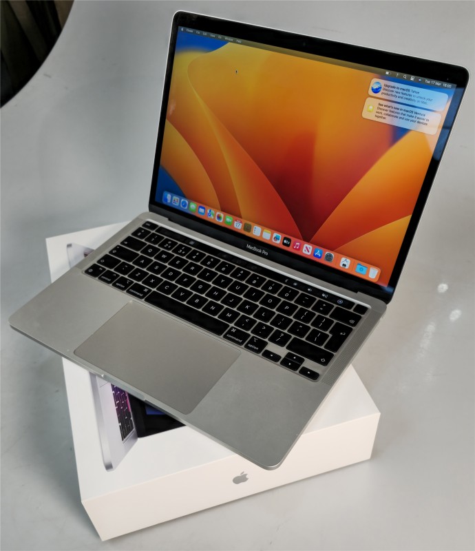Apple Macbook Air 2025 *Battery Health 100% / Cycle Count 11