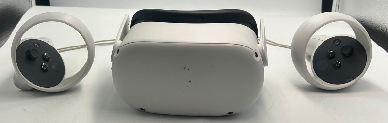 Quest 2 Vr Headset (With Controllers) - 64GB + Headsrap Meta