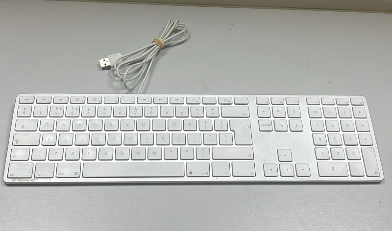 Apple Wireless Magic Keyboard. Model: A1644. White for £24.99