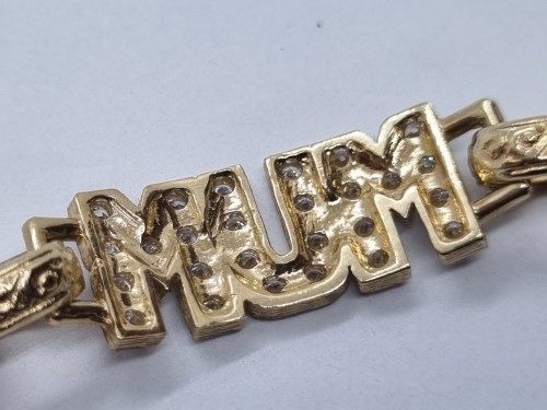 9ct Gold Cubic Zirconia Mum Pendant – H&T