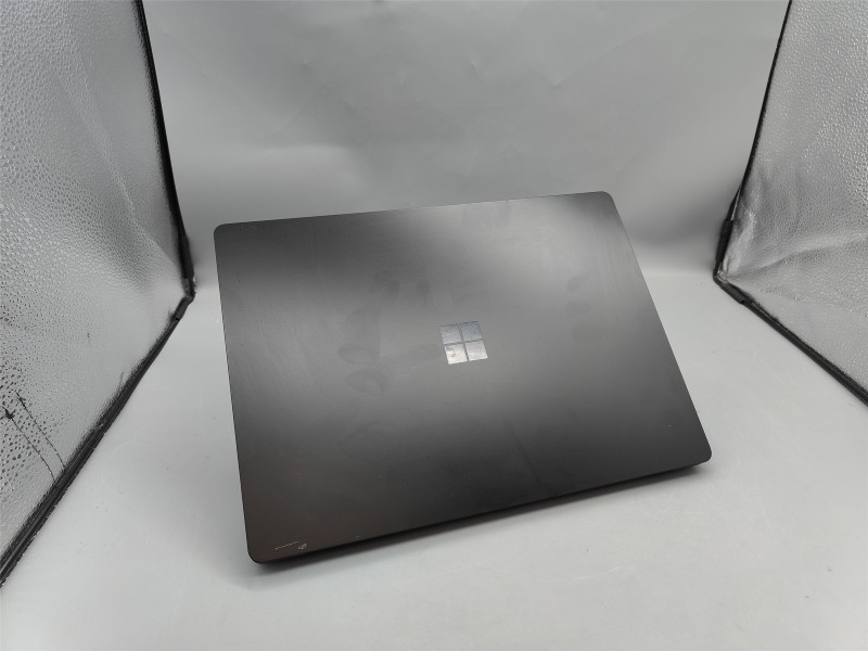 Microsoft Surface Laptop 3 i5-1035G7/8GB Ram/256GB SSD for £219.99