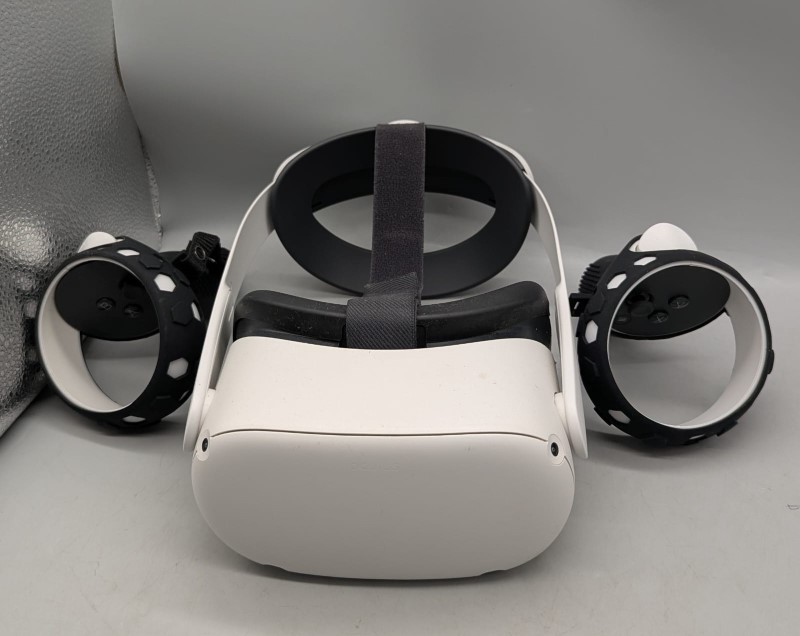 64GB Oculus Quest 2 for £149.99 Second Hand